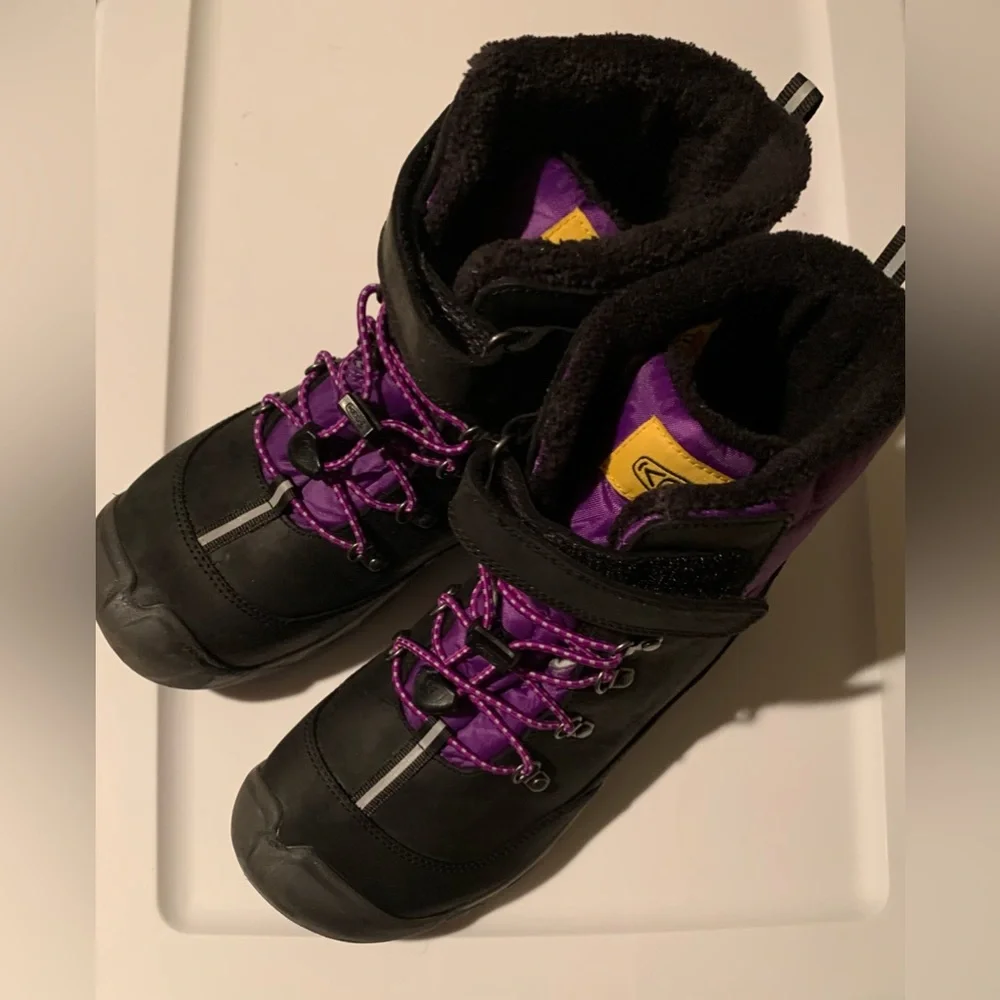 🔥Host Pick🔥 🖤💜 Keen Greta Waterproof Boots Youth 💜🖤